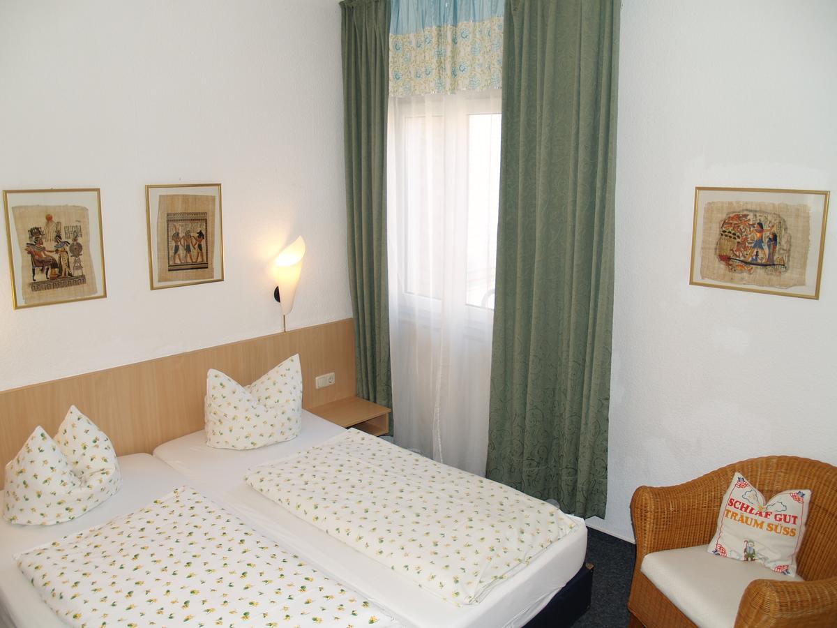 Hotel Goldenes Fass Вюрцбург Екстериор снимка